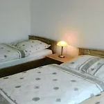 Am Schwanenteich Apartment